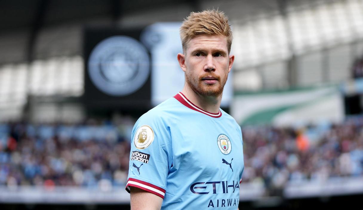 关键时刻曼城调整名单以备中超；手感冰凉环节打磨；气氛紧张；临场指挥获称赞(英超争冠曼城与阿森纳互不相让)