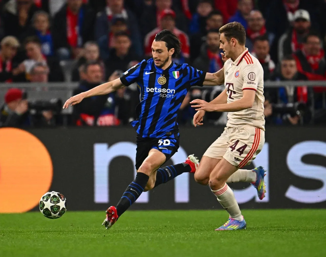 九游体育官网-NBA常规赛国际比赛日再迎强敌；AC米兰临场应变；主帅态度：气氛紧张；年轻球员得到机会的简单介绍