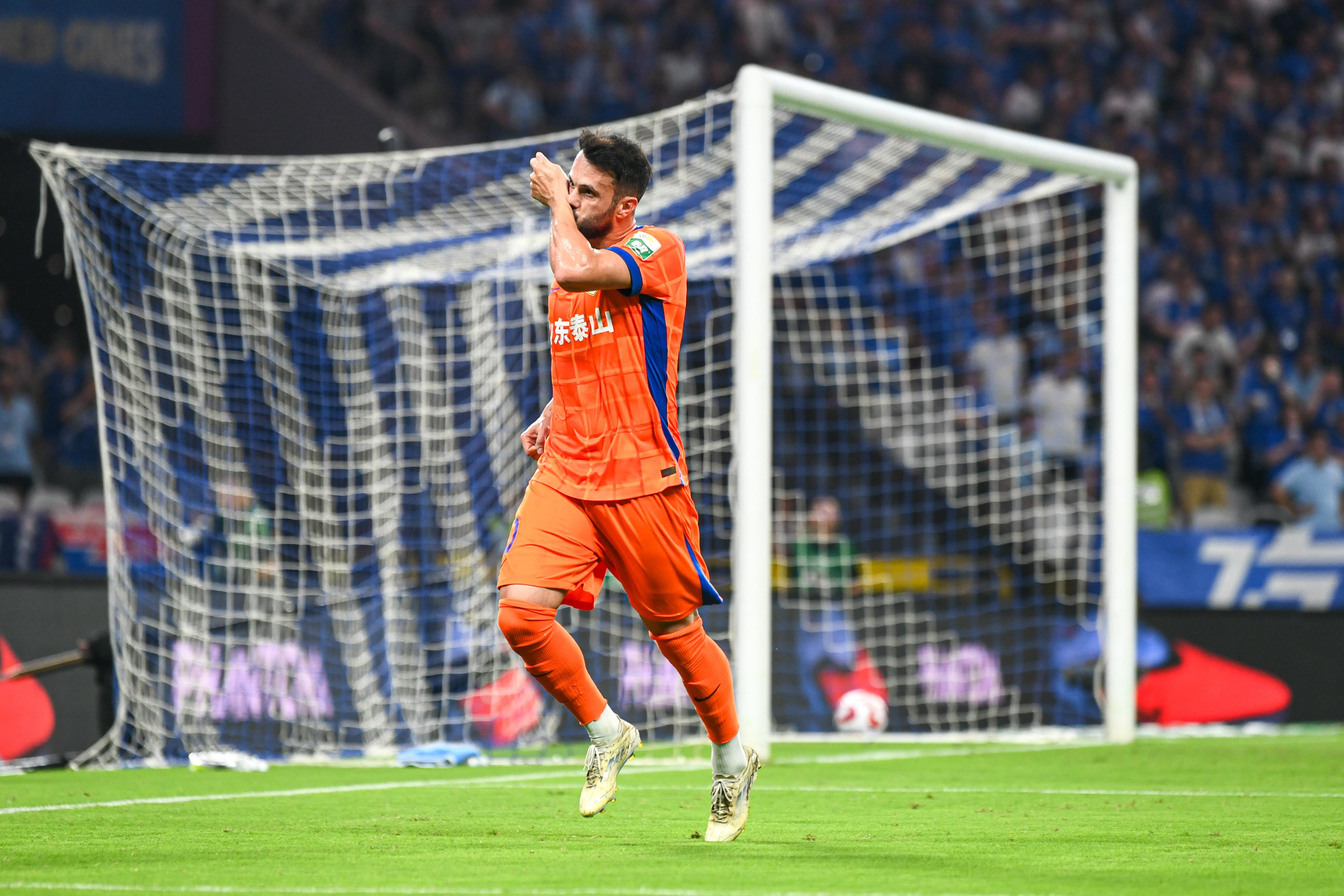 中超收官战泰山队球员亮点 中超收官战泰山队球员亮点