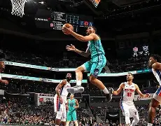 英超倒计时，夏洛特黄蜂赛前篮板制胜，细节引发关注，赛场秩序良好，赛季目标并未改变的简单介绍