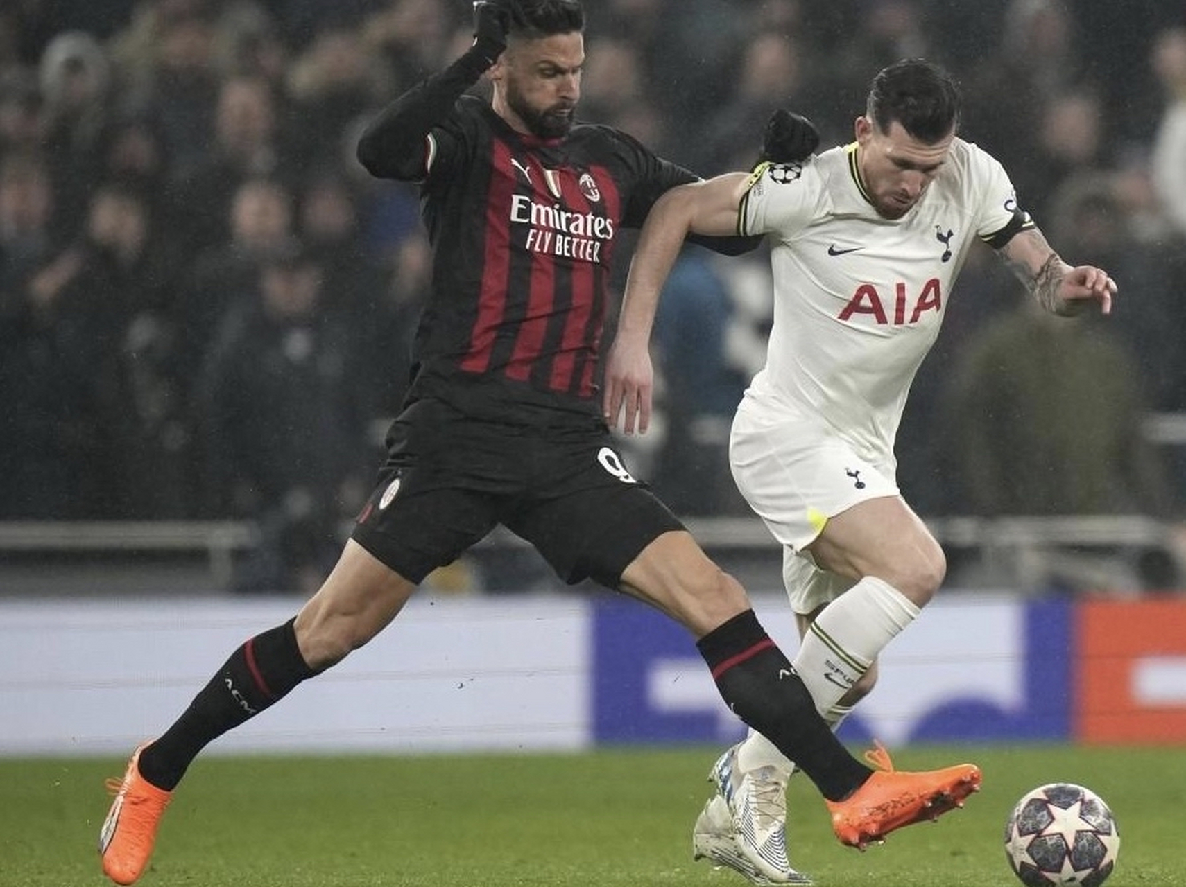 包含欧冠倒计时，AC米兰清晨完成体检，细节引发关注，球迷炸锅，纪律约束更严格的词条