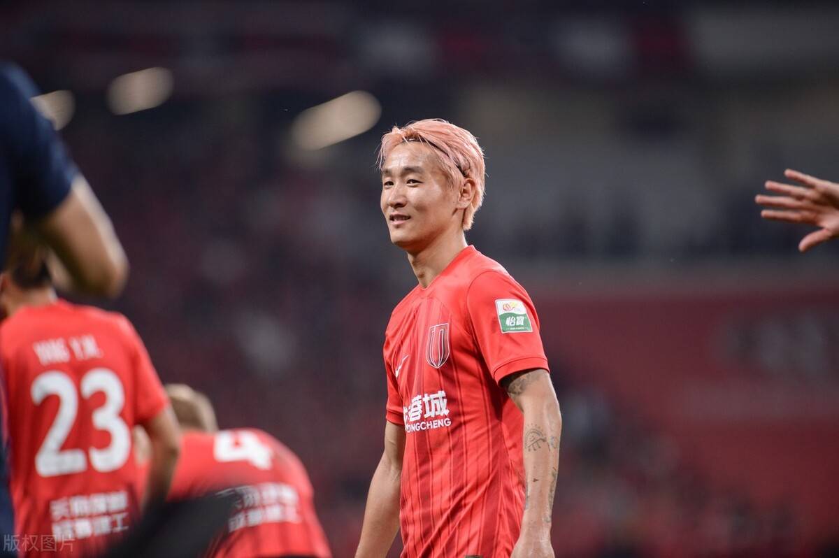 包含金州勇士围绕NBA总决赛门线救险成都蓉城赛前防线松动，这一次真的葡萄牙体育围绕欧冠绝杀压哨的词条